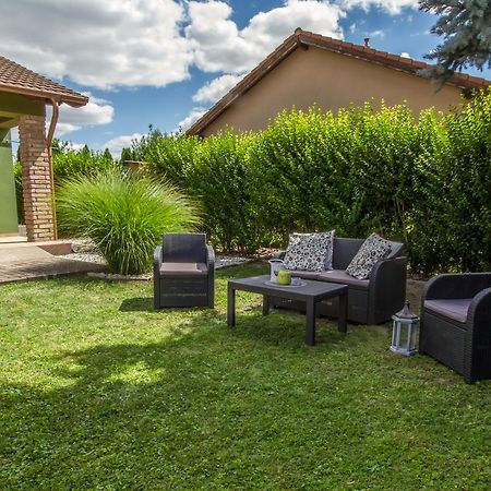 Green Residence Elmenykoezpont Velence Εξωτερικό φωτογραφία